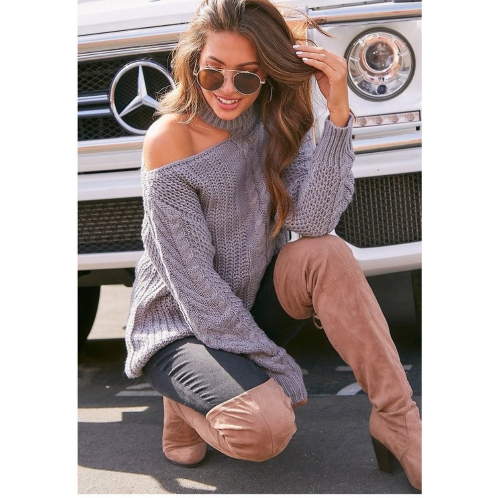 NEW Open Shoulder Choker Neck Chunky Cable Sweater - Picture 8 of 8